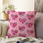 - Sonil-K3648-Gorsel - Realhomes Kalp İçinde Çiçek Desenli Dijital Baskılı Özel Tasarım Modern Raşel Kadife Yastık Kırlent Kılıfı Realhomes