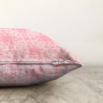 - Sonil-K3696-Gorsel-2 - Realhomes Pudra Zeminli Özel Tasarım Dijital Baskılı Modern Raşel Kadife Yastık Kırlent Kılıfı Realhomes