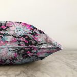 - Sonil-K3747-Gorsel-2 - Realhomes  Siyah Zeminde Çiçek Figürlü Özel Tasarım Dijital Baskılı Modern Raşel Kadife Yastık Kırlent Kılıfı Realhomes