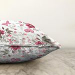 Beyaz Zeminde Pembe Çiçekler Dijital Baskılı Modern Şönil Yastık Kırlent Kılıfı Realhomes