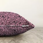 - Sonil-K3833-Gorsel-2 - Realhomes  Pembe Zeminde Siyah Motifler Dijital Baskılı Modern Raşel Kadife Yastık Kırlent Kılıfı Realhomes