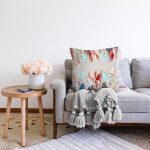 Krem Zeminde Çiçek Desenli Özel Tasarım Dijital Baskılı Modern Raşel Kadife Yastık Kırlent Kılıfı Realhomes