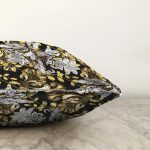 Altın Ve Çiçek Motifli Özel Tasarım Dijital Baskılı Modern Raşel Kadife Yastık Kırlent Kılıfı Realhomes