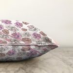 - Sonil-K3880-Gorsel-2 - Realhomes Pembe Puanlı Zeminde Çiçekli Özel Tasarım Dijital Baskılı Modern Raşel Kadife Yastık Kırlent Kılıfı Realhomes