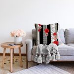 - Sonil-K3897-Gorsel-1 - Realhomes Kırmızı Gül Figürlü Özel Tasarım Dijital Baskılı Modern Raşel Kadife Yastık Kırlent Kılıfı Realhomes