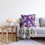 Geometrik Zeminde Çiçek Motifli Özel Tasarım Dijital Baskılı Modern Raşel Kadife Yastık Kırlent Kılıfı Realhomes