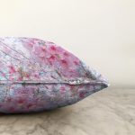 Pembe Çiçek Motifli Özel Tasarım Dijital Baskılı Modern Raşel Kadife Yastık Kırlent Kılıfı Realhomes