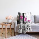 Çizgili Puanlı Zeminde Çiçek Desenli Özel Tasarım Dijital Baskılı Modern Raşel Kadife Yastık Kırlent Kılıfı Realhomes