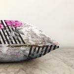 Çizgili Zeminde Çiçek Desenli Özel Tasarım Dijital Baskılı Modern Raşel Kadife Yastık Kırlent Kılıfı Realhomes