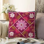 - Sonil-K3972-Gorsel - Realhomes Kırmızı Zeminli Çiçek Desenli Özel Tasarım Dijital Baskılı Modern Raşel Kadife Yastık Kırlent Kılıfı Realhomes