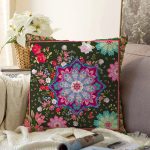 Çiçek Ve Etnik Desenli Özel Tasarım Dijital Baskılı Modern Raşel Kadife Yastık Kırlent Kılıfı Realhomes