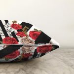 - Sonil-K3994-Gorsel-2 - Realhomes  Siyah Beyaz Zeminde Çiçek Desenli Özel Tasarım Dijital Baskılı Modern Raşel Kadife Yastık Kırlent Kılıfı Realhomes