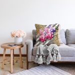 - Sonil-K3997-Gorsel-1 - Realhomes  Leopar Zeminde Altın Zincir Ve Çiçekler Özel Tasarım Dijital Baskılı Modern Raşel Kadife Yastık Kırlent Kılıfı Realhomes