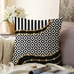 - Sonil-K3998-Gorsel - Realhomes Siyah Beyaz Zeminde Altın Renk Motifli Özel Tasarım Dijital Baskılı Modern Raşel Kadife Yastık Kırlent Kılıfı Realhomes
