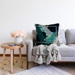 - Sonil-K4000-Gorsel-1 - Realhomes Koyu Zeminde Mavi Çiçek Motifli Özel Tasarım Dijital Baskılı Modern Raşel Kadife Yastık Kırlent Kılıfı Realhomes