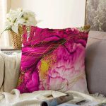 - Sonil-K4001-Gorsel - Realhomes  Pembe Sulu Boya Zeminde Altın Desenli Özel Tasarım Dijital Baskılı Modern Raşel Kadife Yastık Kırlent Kılıfı Realhomes