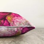 - Sonil-K4001-Gorsel-2 - Realhomes  Pembe Sulu Boya Zeminde Altın Desenli Özel Tasarım Dijital Baskılı Modern Raşel Kadife Yastık Kırlent Kılıfı Realhomes