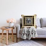 - Sonil-K4016-Gorsel-1 - Realhomes  Altın Zincir Ve Çiçek Desenli Özel Tasarım Dijital Baskılı Modern Raşel Kadife Yastık Kırlent Kılıfı Realhomes