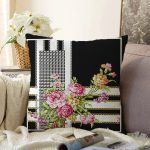 Geometrik Zeminli Çiçek Ve Zincir Motifli Özel Tasarım Dijital Baskılı Modern Raşel Kadife Yastık Kırlent Kılıfı Realhomes