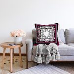 - Sonil-K4111-Gorsel-1 - Realhomes Damalı Zeminde Çiçek Motifli Özel Tasarım Dijital Baskılı Modern Raşel Kadife Yastık Kırlent Kılıfı Realhomes