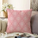 - Sonil-K413-Gorsel - Realhomes Pembe Damask Dijital Baskılı Dekoratif Raşel Kadife Yastık Kırlent Kılıfı Realhomes