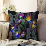 Koyu Zeminde Etnik Desenli Özel Tasarım Dijital Baskılı Modern Raşel Kadife Yastık Kırlent Kılıfı Realhomes