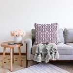 - Sonil-K416-Gorsel-1 - Realhomes Altıgen Bal Peteği Desenli Özel Tasarım Dijital Baskılı Modern Raşel Kadife Yastık Kırlent Kılıfı Realhomes