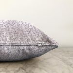 - Sonil-K417-Gorsel-2 - Realhomes  Soyut Yaprak Figürlü Özel Tasarım Dijital Baskılı Modern Raşel Kadife Yastık Kırlent Kılıfı Realhomes