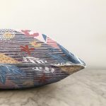 - Sonil-K4173-Gorsel-2 - Realhomes  Geometrik Zeminde Yaprakların Uyumu Dijital Baskılı Raşel Kadife Yastık Kırlent Kılıfı Realhomes