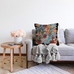 - Sonil-K4174-Gorsel-1 - Realhomes Siyah ve Güllerin Uyumu Dijital Baskılı Raşel Kadife Yastık Kırlent Kılıfı Realhomes