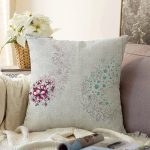 - Sonil-K4184-Gorsel - Realhomes Gri Zeminli Çiçek Motifli Özel Tasarım Dijital Baskılı Modern Şönil Yastık Kırlent Kılıfı Realhomes