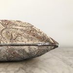 Modern Çini Sanatı Motifli Özel Tasarım Raşel Kadife Yastık Kırlent Kılıfı Realhomes