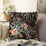 Modern Sanat Tasarımlı Dijital Baskılı Raşel Kadife Yastık Kırlent Kılıfı Realhomes