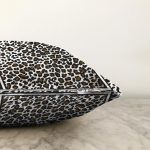 - Sonil-K4276-Gorsel-2 - Realhomes  Leopar Desenli Özel Tasarım Dijital Baskılı Modern Raşel Kadife Yastık Kırlent Kılıfı Realhomes