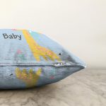 Mavi Zemin Balon Ve Zürafa Desenli Temalı Sevimli Ayıcık Çocuk Odası Raşel Kadife Yastık Kırlent Kılıfı Realhomes