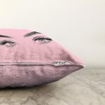 - Sonil-K5096pembeayna-Gorsel-2 - Realhomes  RealHomes Pembe Zeminde Kirpik Motifli Özel Tasarım Raşel Kadife Yastık Kılıfı Realhomes