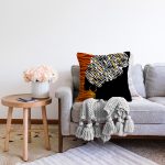 - Sonil-K5100ayna-Gorsel-1 - Realhomes  Siyah Ve Karamel Zeminde Zenci Kadın Dijital Baskılı Raşel Kadife Kırlent Kılıfı Realhomes