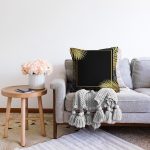 - Sonil-K6480-Gorsel-1 - Realhomes  Siyah Zeminde Dairesel Geometrik Motifli Dijital Baskılı Dekoratif Raşel Kadife Yastık Kırlent Kılıfı Realhomes