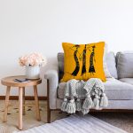 Turuncu Zeminde Afrika Kadınlar Tasarımlı Dijital Baskılı Raşel Kadife Kırlent Kılıfı Realhomes