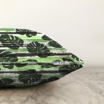 - Sonil-K6550-Gorsel-2 - Realhomes  Yaprak Ve Zürafa Desenli Dijital Baskılı Dekoratif Raşel Kadife Yastık Kırlent Kılıfı Realhomes