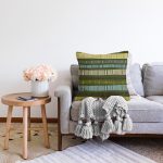 - Sonil-K6573-Gorsel-1 - Realhomes Yeşil Ve Krem Motifli Tasarım Dijital Baskılı Dekoratif Raşel Kadife Yastık Kırlent Kılıfı Realhomes