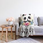 - Sonil-K6590-Gorsel-1 - Realhomes Sevimli Bebek Panda Çocuk Odası Dijital Baskılı Dekoratif Şönil Yastık Kırlent Kılıfı Realhomes