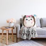 - Sonil-K6617-Gorsel-1 - Realhomes Sevimli Bebek Kirpi Çocuk Odası Dijital Baskılı Dekoratif Şönil Yastık Kırlent Kılıfı Realhomes