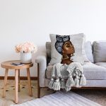 Realhomes Gri Zeminde Etnik Afrikan Woman Tasarımlı Raşel Kadife Yastık Kırlent Kılıfı Realhomes