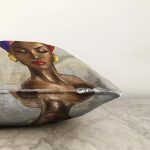 Afrika Kadın İllüstrasyon Motifli Dijital Baskılı Dekoratif Raşel Kadife Yastık Kırlent Kılıfı Realhomes