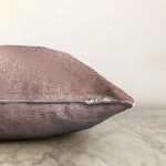 - Sonil-K6761-Gorsel-2 - Realhomes Simli Yüzey İllüstrasyon Dijital Baskılı Dekoratif Raşel Kadife Yastık Kırlent Kılıfı Realhomes