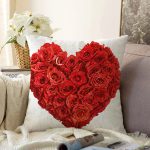 Kırmızı Kalp Desenli Dijital Baskılı Dekoratif Raşel Kadife Yastık Kırlent Kılıfı Realhomes