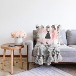 - Sonil-K706-Gorsel-1 - Realhomes  Kız Figürlü Tasarım Dijital Baskılı Modern Raşel Kadife Yastık Kırlent Kılıfı Realhomes