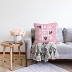 Sevgililer Günü Temalı Özel Tasarım Dijital Baskılı Modern Raşel Kadife Yastık Kırlent Kılıfı Realhomes