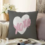 - Sonil-K9003-Gorsel - Realhomes Sevgililer Günü Temalı Özel Tasarım Dijital Baskılı Modern Raşel Kadife Yastık Kırlent Kılıfı Realhomes